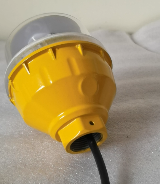 l 810 obstruction light